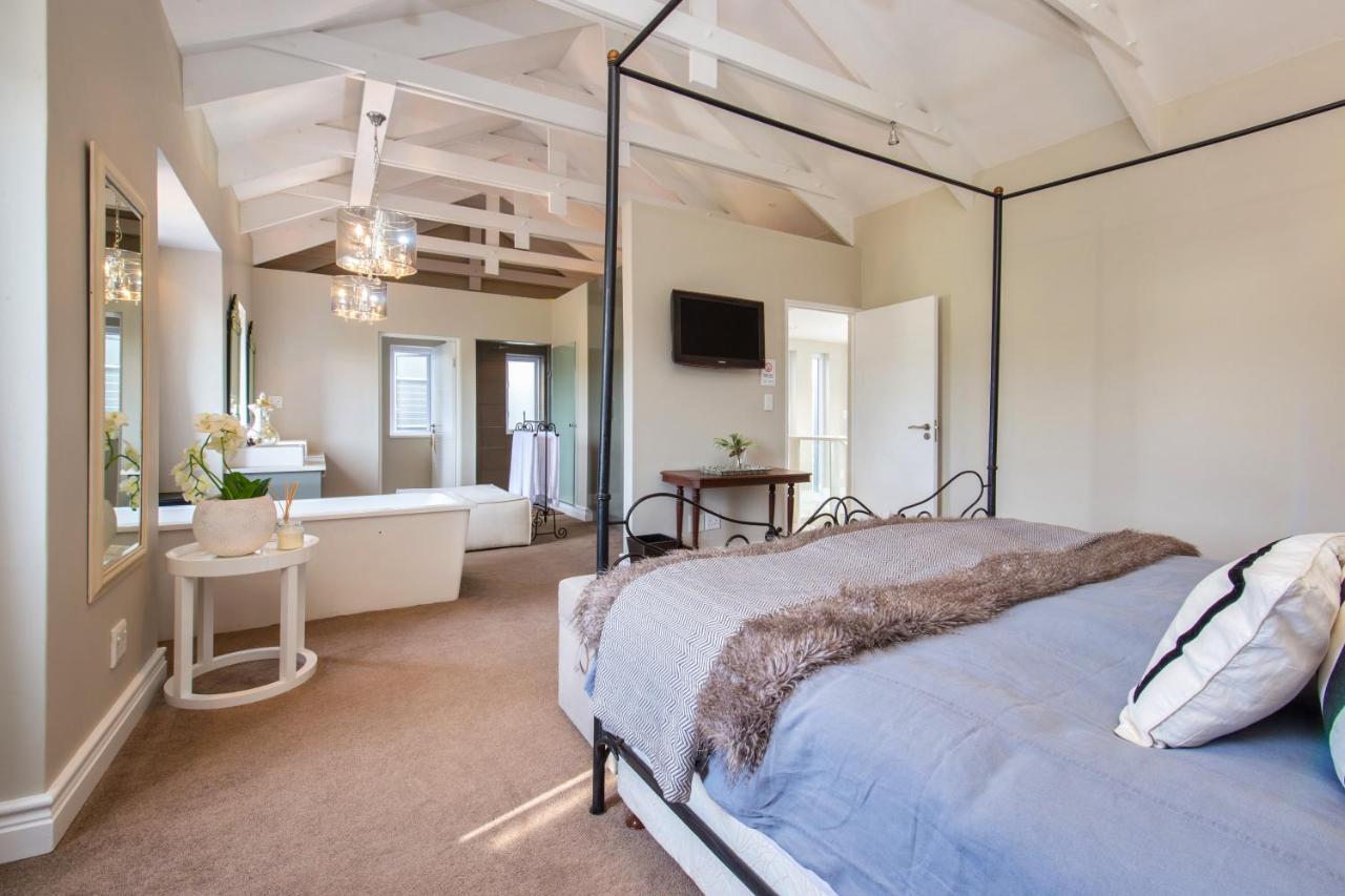 Thesen Harbour Town Apartments @ Beautiful Knysna Villas Rum bild